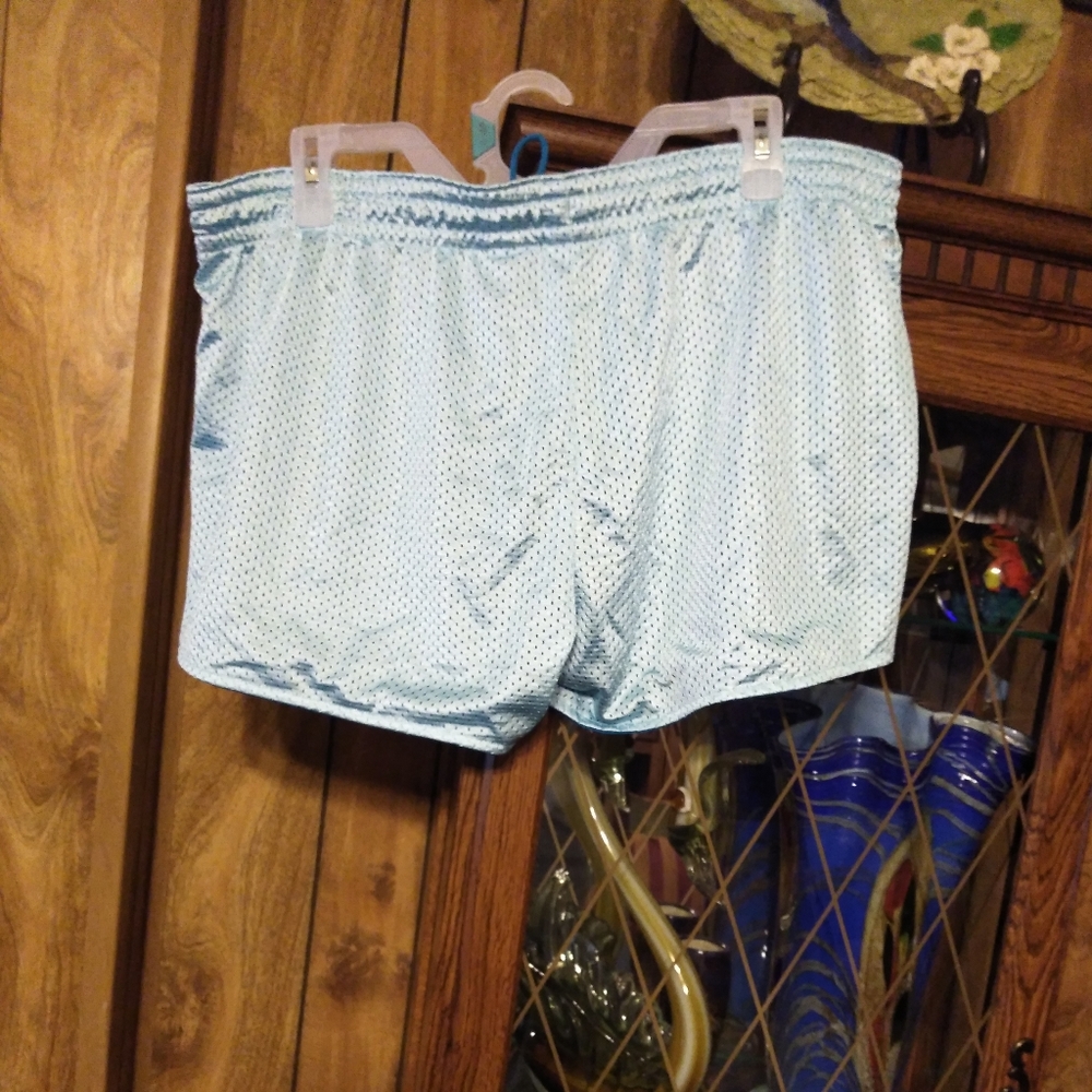 Nike shorts - Picture 2 of 4